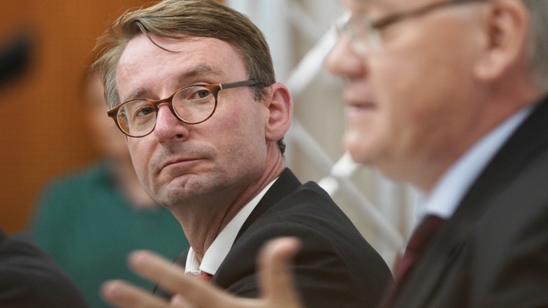 Hat Innenminister Roland Wöller von der beauftragten Löschung der AfD-Daten gewusst?