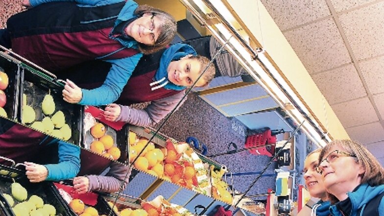 Ilona (r.) und Franziska Küster sind die Chefs im Lampertswalder Einkaufsmarkt.