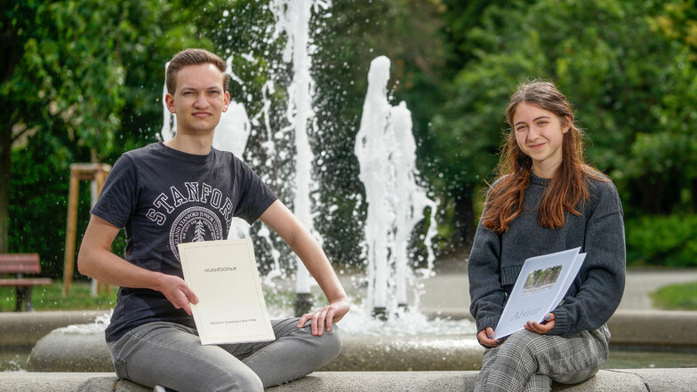 David Mark aus Räckelwitz und Anna Sarodnik aus Bautzen haben ihr Abitur mit 1,0 gemacht. Das hatten sie so nicht geplant, aber dafür, was als Nächstes kommt, haben beide einen konkreten Plan.