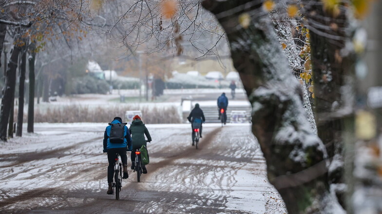 Radfahren geht heute auch im Winter bei Schnee. Die Stadt Meißen unterstützt eine Umfrage für mehr Sicherheit und Komfort beim Radfahren.