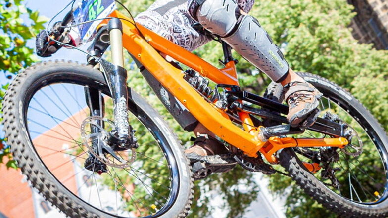 Symbolfoto: Ein Downhill-Fahrrad, das in Weinböhla gestohlen wurde, tauchte nur kurz nach der Anzeigenaufnahme wieder auf.