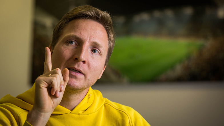 Marco Hartmann hebt mahnend den Zeigefinger. Dynamos Ex-Kapitän kritisiert, dass die Spieler bei der Entscheidung über die Fortsetzung der Saison von der DFL außen vor gelassen wurden.