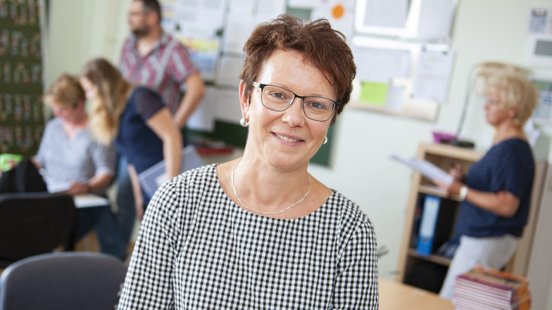 Ines Scholz arbeitet schon 23 Jahre als Lehrerin in der Schönfelder Oberschule. Nun wurde sie Direktorin – und weiß ihre Lehrerkollegen hinter sich.