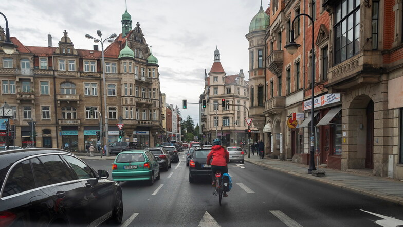 Dresden verschiebt Radwege-Versuch auf dem Blauen Wunder auf 2024