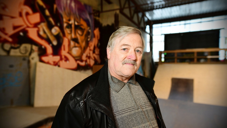 Vereinsvorsitzender Frank Fischer hofft auf eine Wiedereröffnung der Skatehalle in Seifhennersdorf nach der Pandemie.