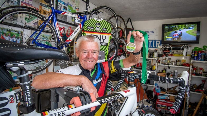 Der Döbelner Peter Lantzsch ist beim SZ-Fahrradfest in Dresden bereits zum 15. Mal dabei. Er hat sich für die 85 Kilometer lange Strecke bis nach Dippoldiswalde und zurück entschieden.