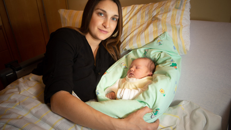 Das Uniklinikum wird wohl auch 2019 wieder Spitzenreiter bei den Geburten. Die kleine Elisabeth kam 2020 als erstes Dresdner Baby im Uniklinikum zur Welt.