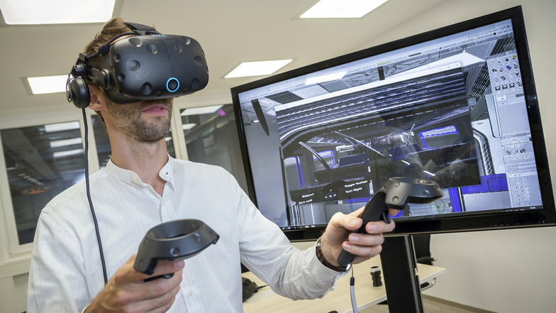 Industrie 4.0: Mit Hilfe von Virtual-Reality-Technik wird im Bautzener Bahnwerk die Inneneinrichtung von Zügen und Straßenbahnen geplant.