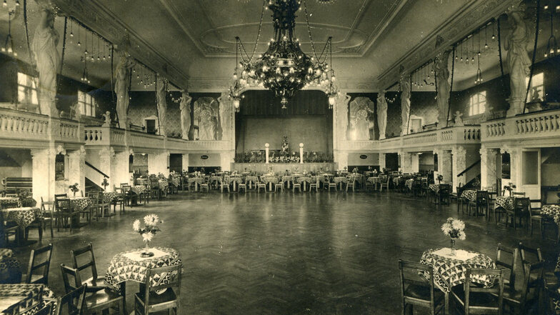 Der Ballsaal "Neue Welt" in Zwickau. Das Haus mit 3.000 Plätzen diente im August 1939 als Massenquartier für Marcel Weises Einheit, das Infanterie-Regiment 414.