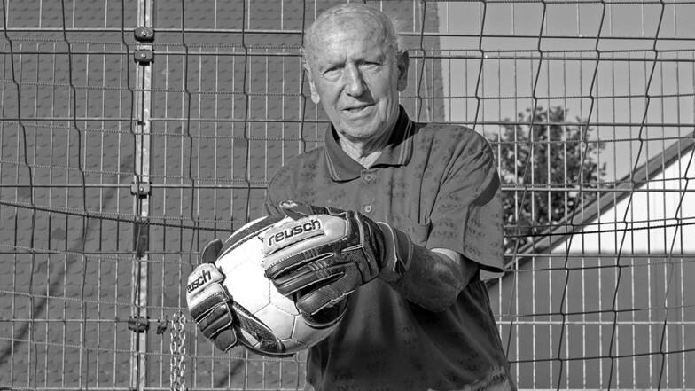 Heinz Friese aus dem Neustädter Ortsteil Langburkersdorf wurde für seine Verdienste im Fußball mehrmals geehrt.