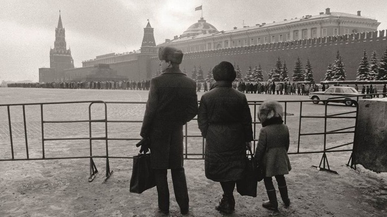 Vor 25 Jahren zerfiel das sozialistische Riesenreich, das fast 70 Jahre lang aus dem Moskauer Kreml regiert worden war (Foto vom Roten Platz aus dem Jahr 1988).