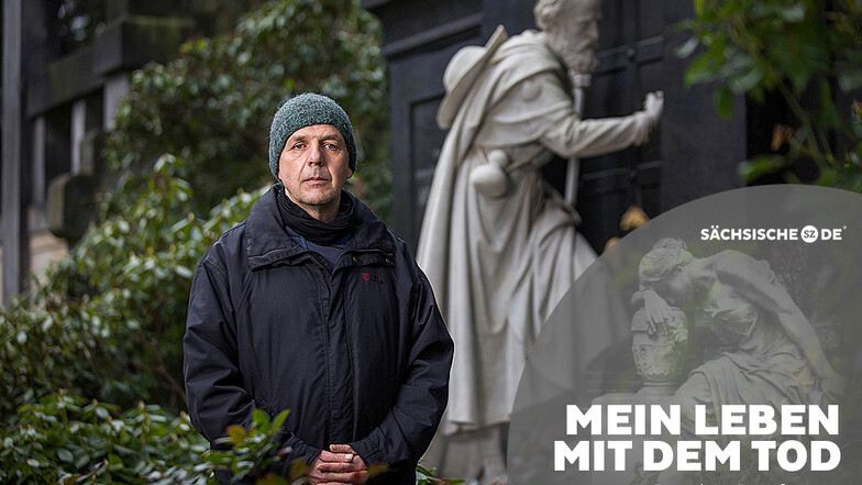 Die Grabplastik "Anklopfender Pilger" auf dem Friedhof in Loschwitz ist für Martin Hertrampf ein besonderes Symbol für die Vergänglichkeit.