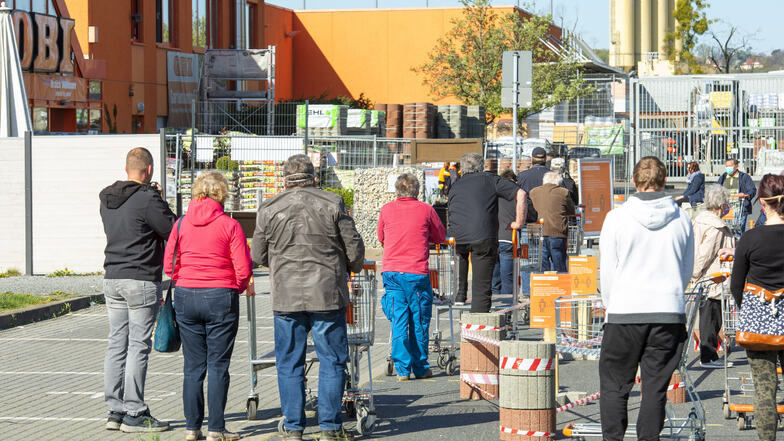Der Obimarkt in Pirna war am Montag sehr begehrt.