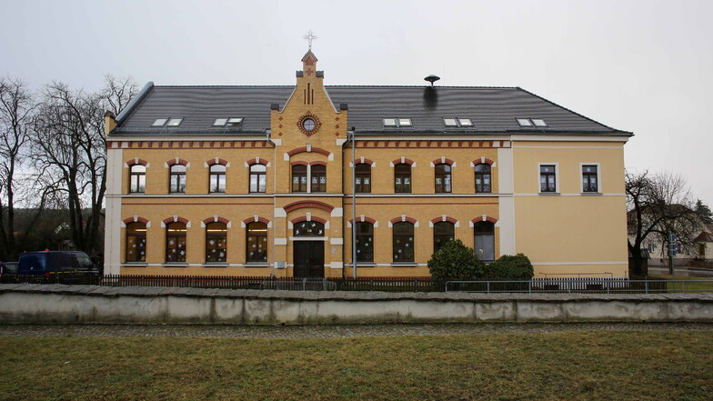Die Evangelische Mittelschule in Oßling.