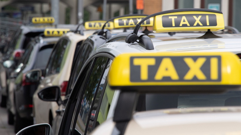 Taxifahren im Landkreis Bautzen wird ab 1. August 2022 teurer. Der Kreistag hat jetzt neue Tarife beschlossen.