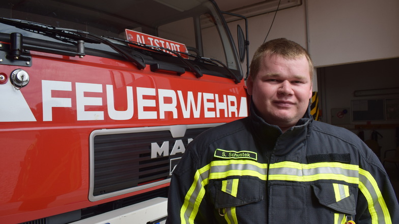 Steven Schustek ist bereits seit zehn Jahren aktives Mitglied der Feuerwehr und hofft auf Verstärkung – nicht nur im neu gegründeten Bereich der Jugendfeuerwehr.