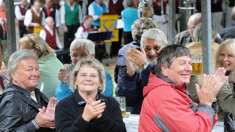 Noch 2013 wurde an der Baude das Heimattreffen mit regionalen Chören gefeiert. Sogar mit Bussen wurden die Gäste dazu auf den Berg gebracht.