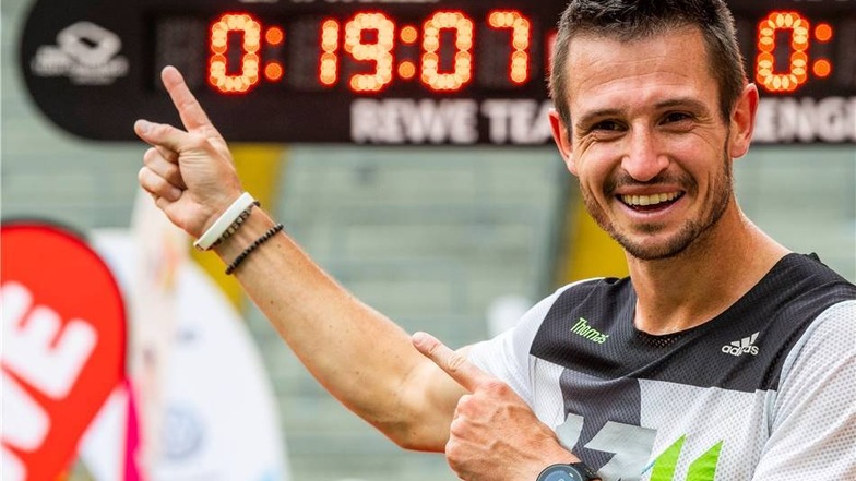 Glücklich im Zieleinlauf: Rückwärtsläufer Thomas Dold schaffte den Weltrekord.