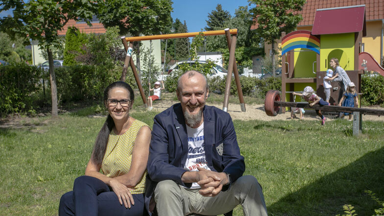 Die Kindergarten-Leitung des freien Kitas Regenbogen: Kathrin Dienst und Ulrich Poller.