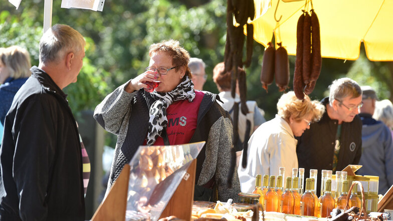 Sonniges Herbstwetter lockte die Besucher zum Herbstmarkt nach Seifhennersdorf.