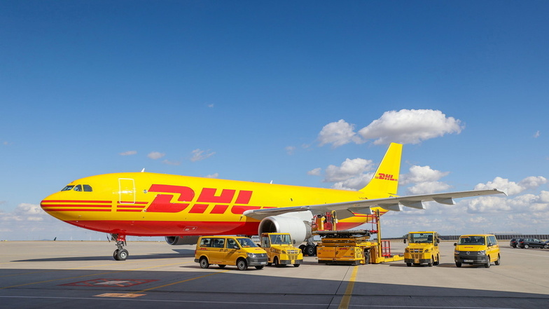 Beschäftigte am DHL-Drehkreuz Leipzig bekommen eine kräftige Lohnerhöhung.
