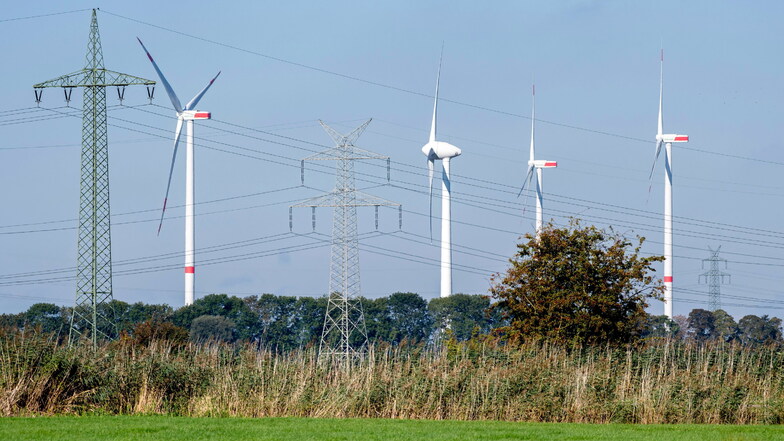 Von einer neuen Stromleitung in Mittelsachsen aus will der Netzbetreiber Mitnetz auch Strom aus Windenergie abfließen lassen.