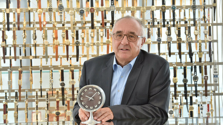 Reinhard Reichel räumt nach 28 Jahren, drei Monaten und 13 Tagen den Chefposten im Uhrenmuseum. Er konnte Besucher aus rund 130 Ländern begrüßen.