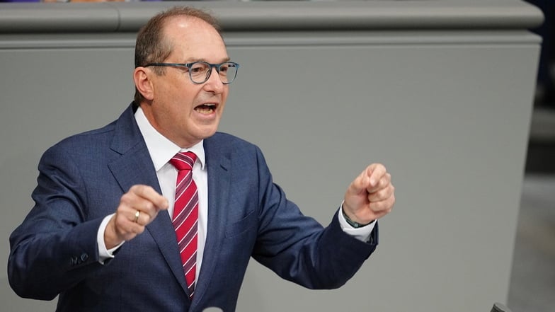 Alexander Dobrindt, CSU-Landesgruppenchef, eröffnete die Generaldebatte im Bundestag.