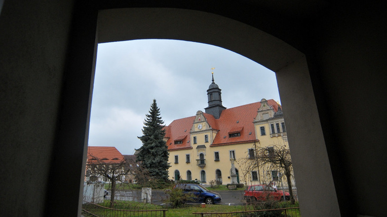 Im Lommatzscher Rathaus ist das Amt der Kämmerin wieder besetzt: Am 1. Juni tritt Silke Herzog die vakante Stelle an.