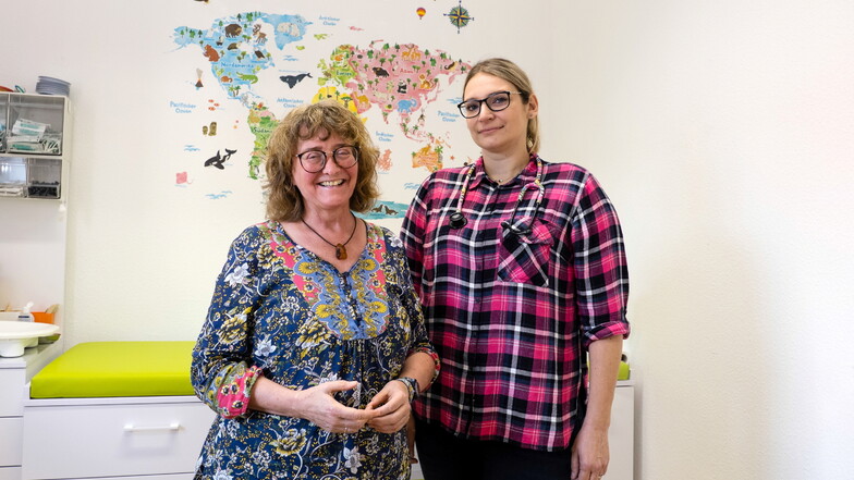 Dagmar Hausmann (links) hat eine Nachfolgerin für ihre Kinderarztpraxis gefunden. Mit Katarzyna Galdyn geht sie einen ungewöhnlichen Weg.