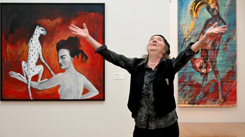 Die Städtische Galerie Dresden zeigt in einer Ausstellung das künstlerische Werk von Angela Hampel , die begeistert von der Schau ist.