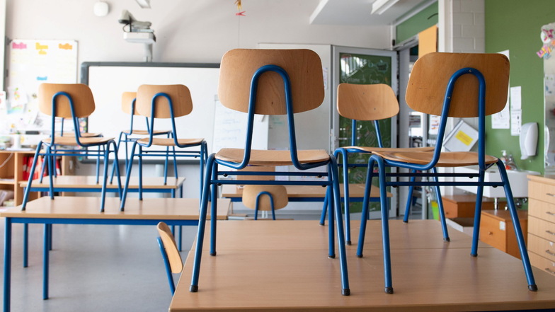 Immer mehr Dresdner Schulen müssen wegen Coronafällen schließen.