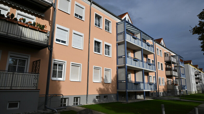 Abrissvorbereitung und Balkone gegen Leerstand