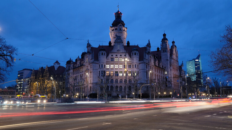 Das Neue Rathaus in Leipzig. Am Sonntag ist Oberbürgermeister-Wahl in der Stadt.