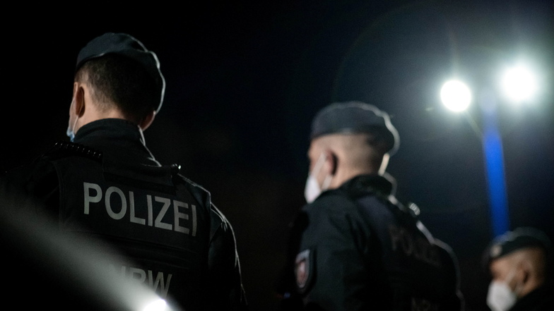 Der Polizei steht ein arbeitsreiches Wochenende bevor: An den verschiedensten Orten in Sachsen sind am 1. Mai Demonstrationen angekündigt.