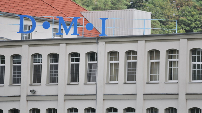 Seit 1994 betreibt der Archivdienstleister DMI aus Westfalen eine Niederlassung im sächsischen Leisnig. Die bezeichnet das Unternehmen inzwischen selbst als Europas größtes Digitalisierungs- und Archivierungszentrum.