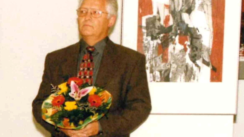 Wolfgang Bochnia bei einer Ausstellungseröffnung im Museum 1998.
