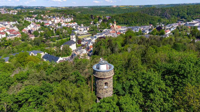 Der Wachbergturm inmitten von viel Grün. Im Tourismus und dem Ausbau von Rad- und Wanderwegen werden noch ungenutzte Potenziale gesehen.