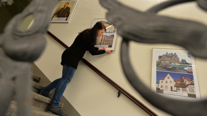 Eine Fotodokumentation zur Historie Radebeuls gibt es auch im Treppenhaus des Rathauses.