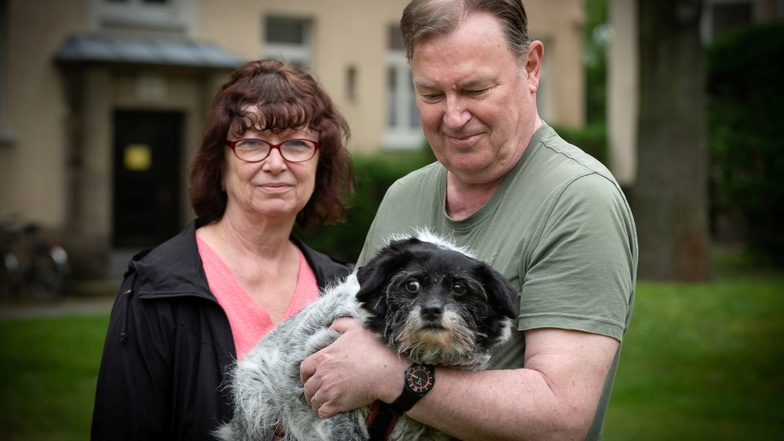 Kerstin und Gert Schadt adoptierten einen rumänischen Straßenhund - mit all seinen Eigenheiten.