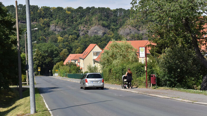 Die Rabenauer Straße in Freital wird wohl frühestens im kommenden Jahr saniert.