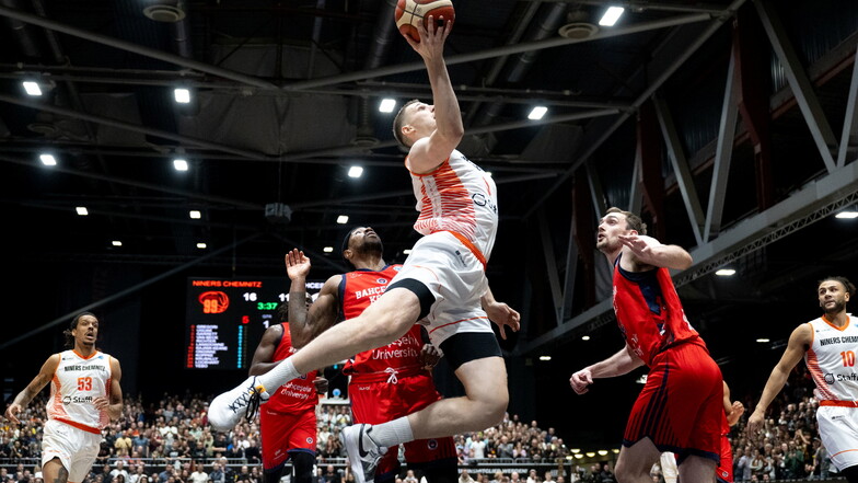 Niners Chemnitz spielen um den Basketball-Europapokal: So verfolgen Sie das Finale live