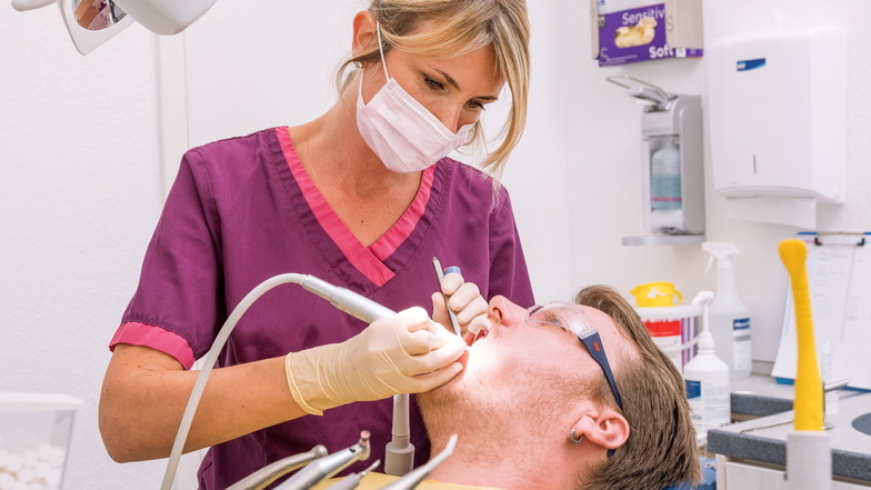 Nützt die professionelle Zahnreinigung oder nicht?