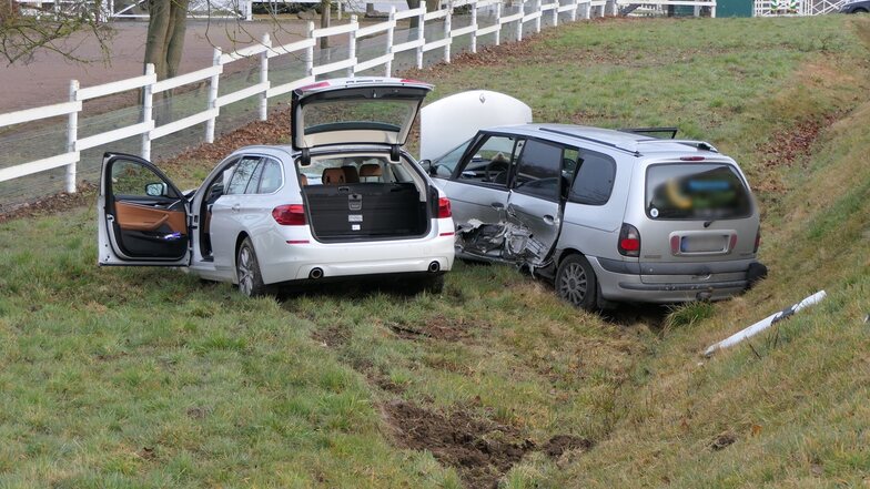 Zwei Autos sind bei einem schweren Unfall zwischen Mutzschen und Wermsdorf zusammengestoßen. Ein 65-jähriger Fahrer wurde schwer verletzt.