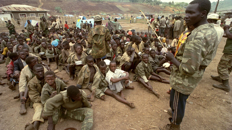 Mehr als ein Vierteljahrhundert nach dem Völkermord im ostafrikanischen Staat Ruanda ist in der Niederlande ein Mann festgenommen worden.