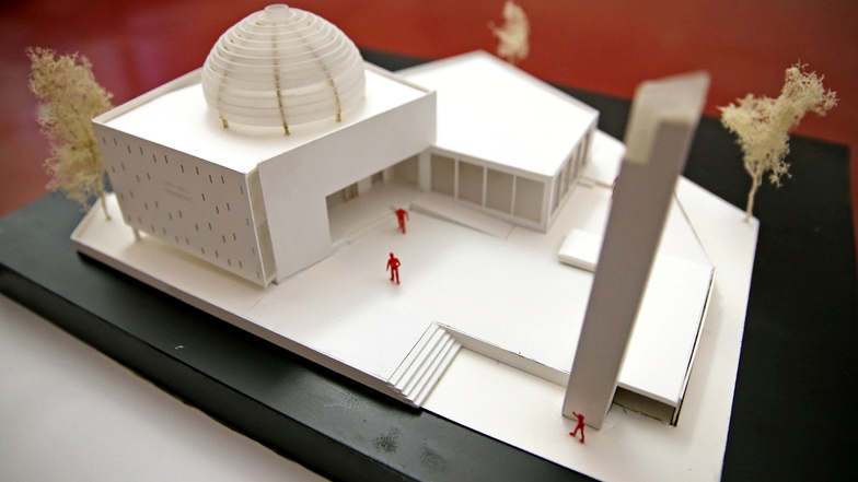 Für den Bau einer Moschee in Leipzig war 2015 ein Architektenwettbewerb ausgeschrieben worden. Der Siegerentwurf des Stuttgarter Architekten Mustafa Ljaic soll nun im Stadtteil Gohlis ohlis verwirklicht werden.