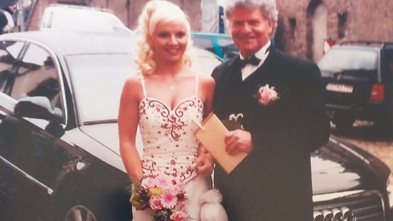 Joachim Schlese und seine Carmen am Tag ihrer Hochzeit am 6. Mai 2005. "Eine solche Liebe wünschen wir jedem", sagen sie.