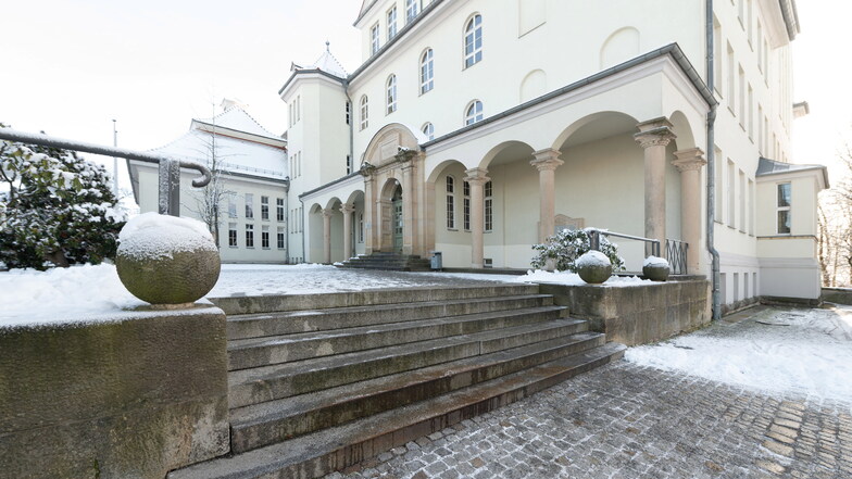 Das Radeberger Humboldt-Gymnasium lädt zum Tag der offenen Tür.