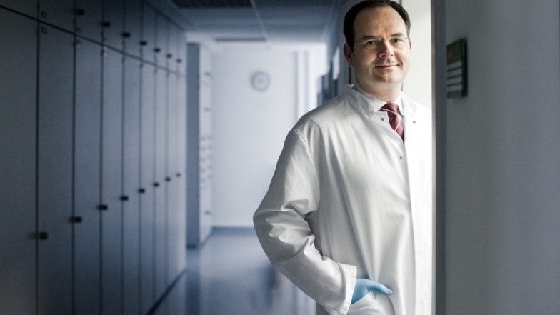 Jacques Rohayem, Dresdner Wissenschaflert, Mediziner und Geschäftsführer. Sein Unternehmen entwickelt einen Stoff gegen Coronaviren.