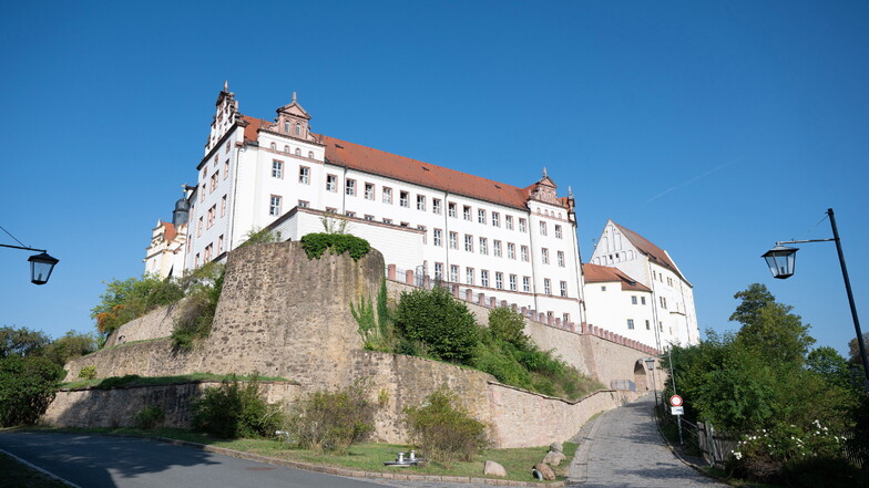 Schloss Colditz gehört zu den Staatlichen Schlössern, Burgen und Gärten Sachsen - drinnen befindet sich  unter anderem eine Jugendherberge.